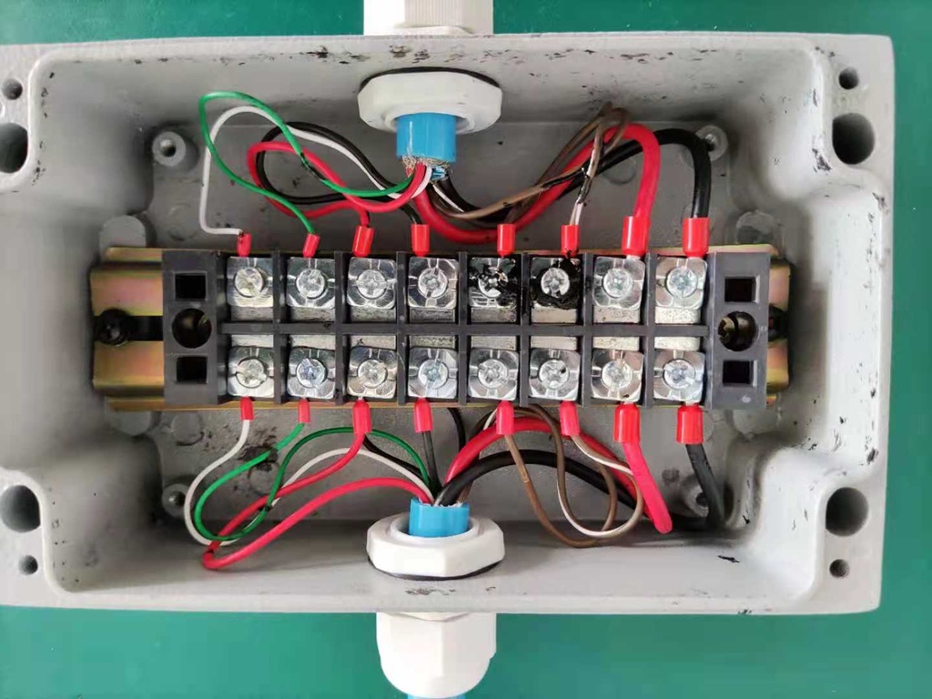 Boite de dérivation pour volet